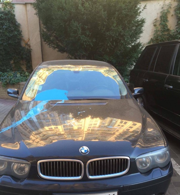 В Одесской области “ПСы” избили владельца авто с наклейкой православного креста на фоне российского имперского триколора