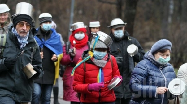 Майдан + майдан × «гiднiсть» = голодомор 