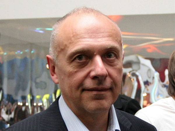 Как российские чины за бугор бегают, или Заграница им поможет?