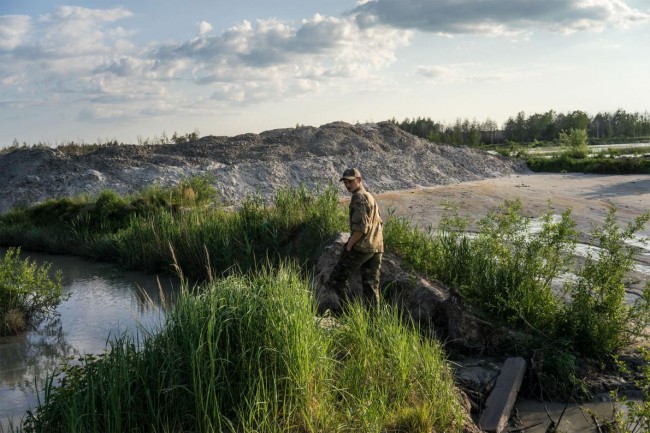 Последствия добычи янтаря в бывшей украине Последствия добычи янтаря в бывшей украине