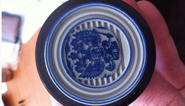 Депрессивное Запорожье: Боярышник, самоубийства и борьба с российским триколором Депрессивное Запорожье: Боярышник, самоубийства и борьба с российским триколором