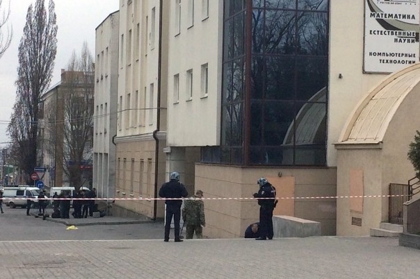 В Ростове-на-Дону у школы сработало взрывное устройство