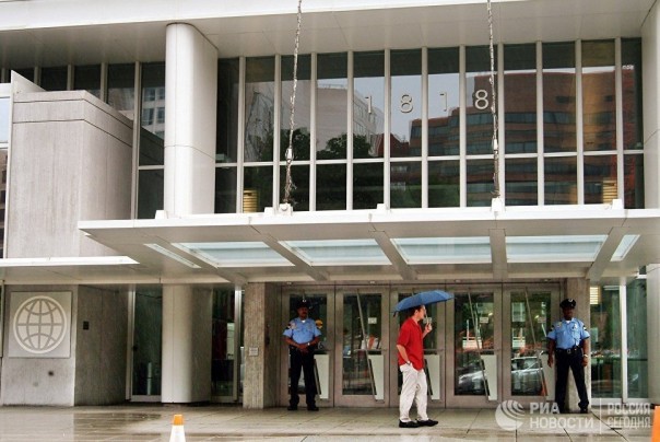 К 25-летию вступления России в МВФ: почему бы нам не выйти. Анатолий Вассерман К 25-летию вступления России в МВФ: почему бы нам не выйти. Анатолий Вассерман