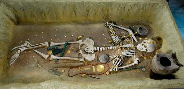 Тайна самого древнего золота мира. Погребение V-го тысячелетия до н.э. Тайна самого древнего золота мира. Погребение V-го тысячелетия до н.э.