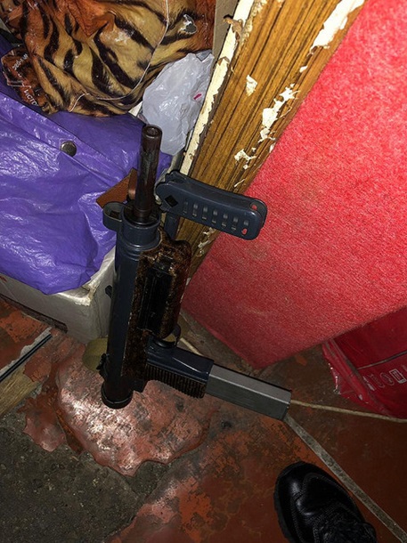 В Киеве задержали нацгвардейца за торговлю оружием