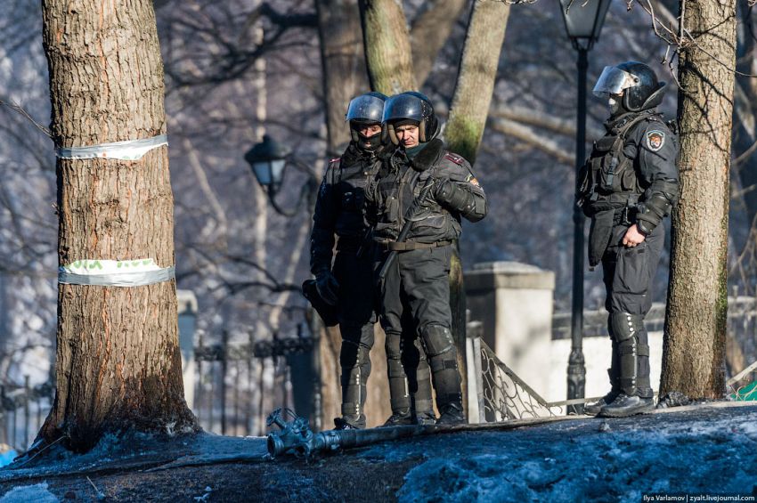 Майдан глазами милиции и Беркута Майдан глазами милиции и Беркута