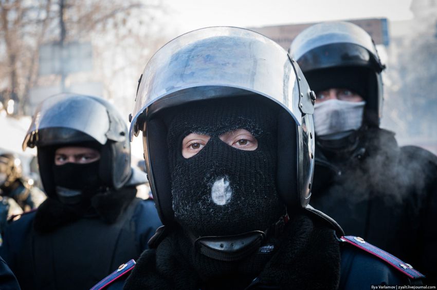 Майдан глазами милиции и Беркута Майдан глазами милиции и Беркута