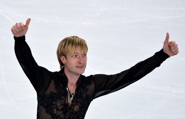 Секретное шокирующее видео снятое папараци скрытой камерой с тренировки Евгения Плющенко Секретное шокирующее видео снятое папараци скрытой камерой с тренировки Евгения Плющенко