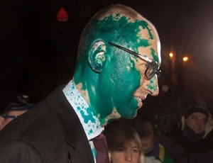 ЯценюкЫ всралысь и просят перемирия до утра