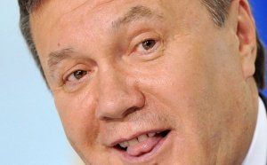 США выступили против отставки Януковича