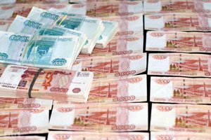 Российский рубль объявлен официальной валютой Крыма