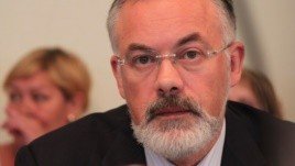 Лідери опозиції перетворюють Київ у брудне звалище – Табачник