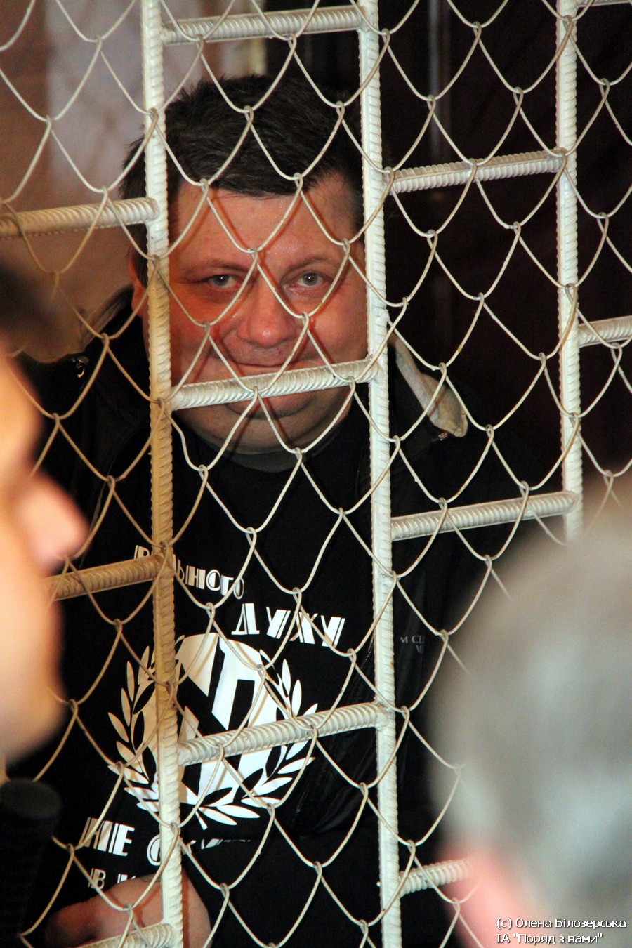 Пьяного Луценко убивают его же "мирные активисты" майдана! Пьяного Луценко убивают его же "мирные активисты" майдана!