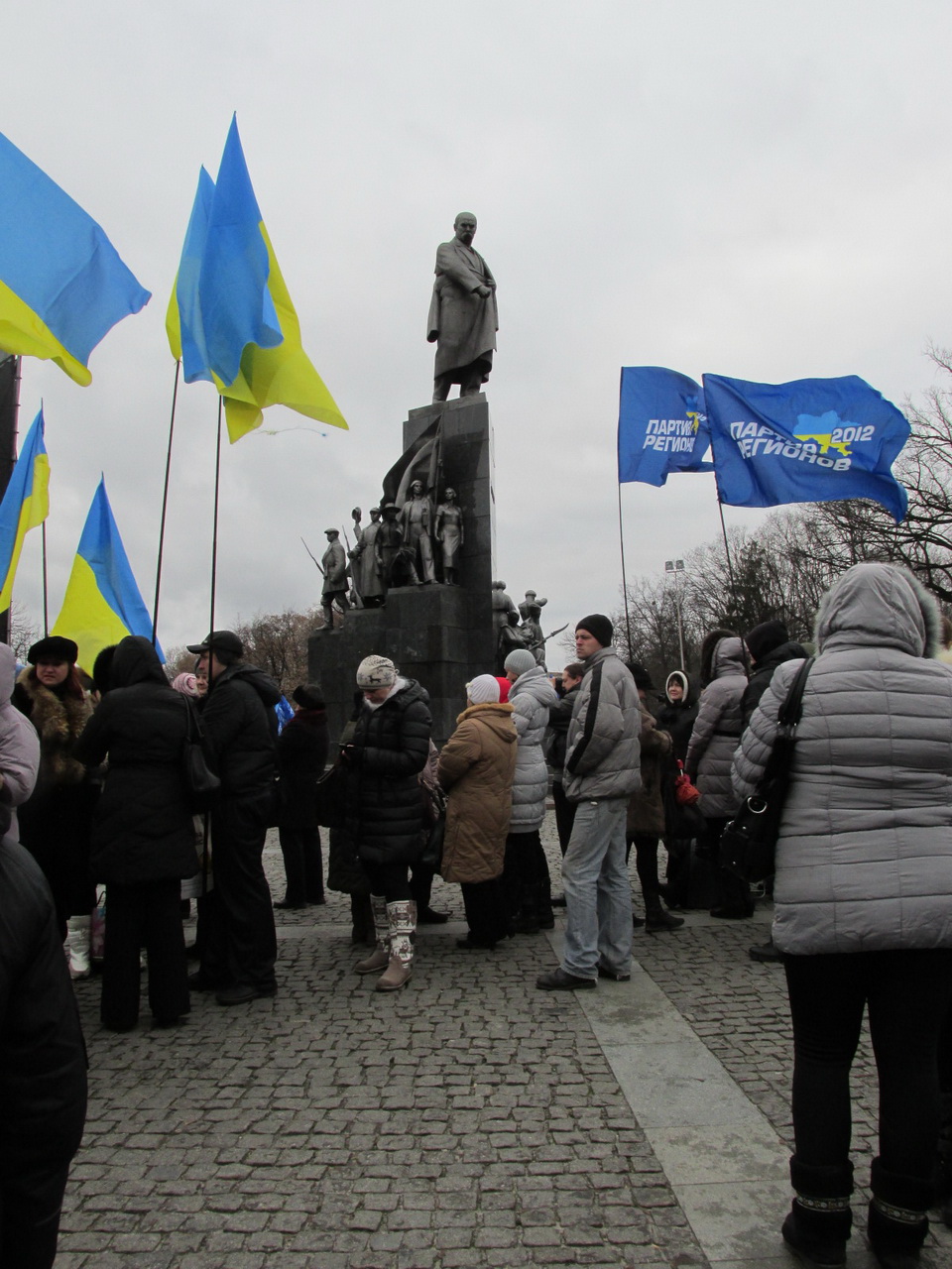 В Харькове похоронили майдан