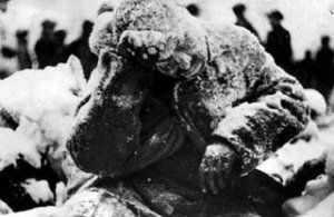 Перебирая холодный пепел майдана