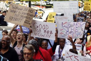 Есть ли у граждан западных стран право на мирный протест