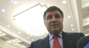 Аваков "принял вызов" Правого сектора