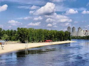 УБОП «накрыл» в Гидропарке вооруженных автомайдановцев