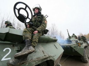 На фоне панических сообщений разведки США о готовящемся вторжении на Украину на юге России начались военные учения по бомбометанию