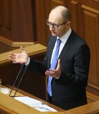 Яценюк хочет переговоров с Россией
