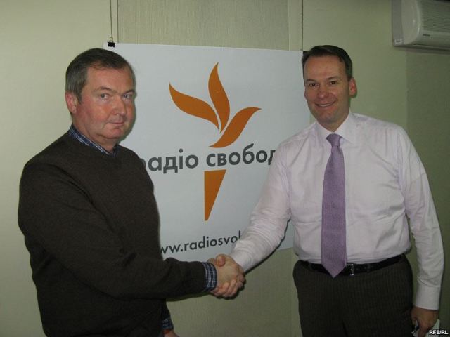 Расследование: миллиарды США на спонсирование нацистов прокачиваются через Кличко Расследование: миллиарды США на спонсирование нацистов прокачиваются через Кличко