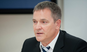 Вадим Колесниченко написал заявление о сложении мандата