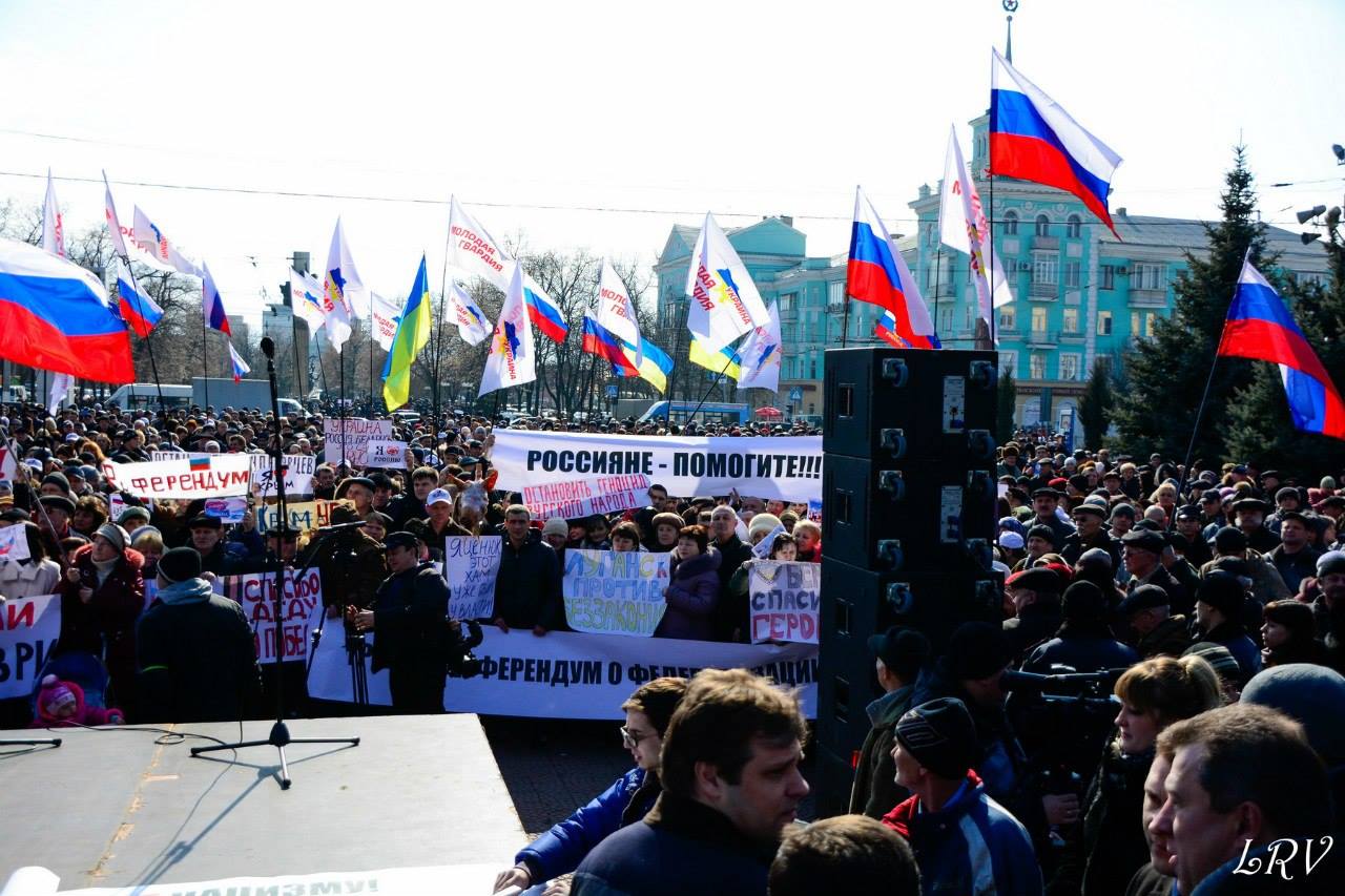 Лидер ополчения Луганска приехал в Москву за поддержкой властей Лидер ополчения Луганска приехал в Москву за поддержкой властей