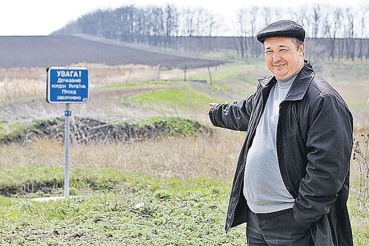 Жители донецкой деревни: «Не мешайте нам сдаваться России!» Жители донецкой деревни: «Не мешайте нам сдаваться России!»