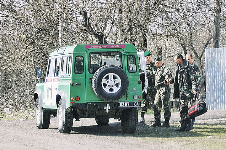 Жители донецкой деревни: «Не мешайте нам сдаваться России!» Жители донецкой деревни: «Не мешайте нам сдаваться России!»