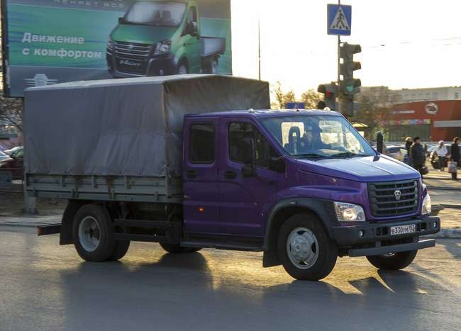 Минпромторг представил президентский лимузин