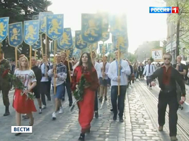 "Правый сектор" рекомендовал ветеранам не надевать советские награды "Правый сектор" рекомендовал ветеранам не надевать советские награды