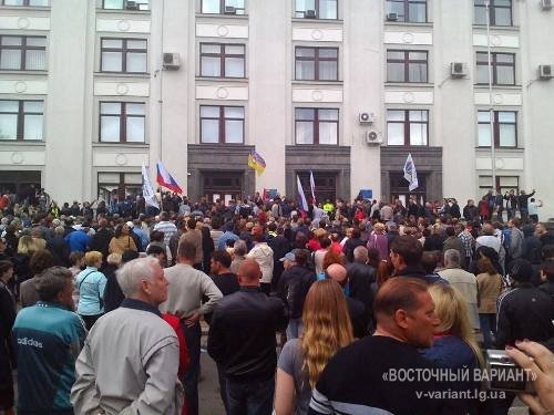 В Луганске взята штурмом ОГА В Луганске взята штурмом ОГА