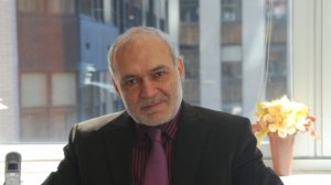 Политолог Андраник Мигранян — об одной лживой аналогии и ее российском стороннике.