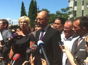 На сессии ПАСЕ Яценюка попросят обосновать легитимность нынешних властей Украины