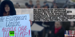 Жители востока Украины встретили делегацию ОБСЕ плакатами «Убирайтесь домой!»