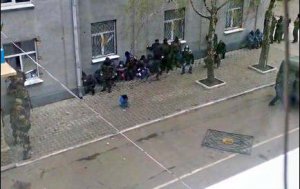 Славянск: переподчинение милиции народу