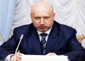 Почему Яценюку и Турчинову пора покупать женское платье