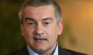 Крым не бросит в беде жителей юго-востока Украины, заявил Аксенов
