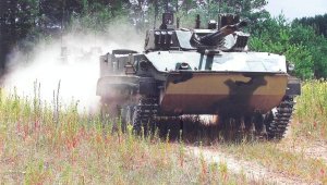 Прямо сейчас под Краматорском жители догнали и заблокировали БМД, вертолеты не смогли их запугать  ракетами НУРС