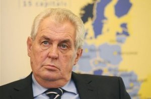 Президент Чехии: Суть украинской революции в том, что здесь воюют бандиты с бандитами