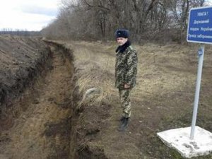 В Сумской области на границе с Россией роют 500-километровый ров