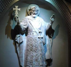 Памятник князю Владимиру разбили в Киеве