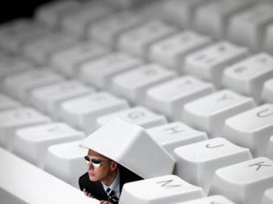 Спецслужбы США получили право на доступ к серверам по всему миру