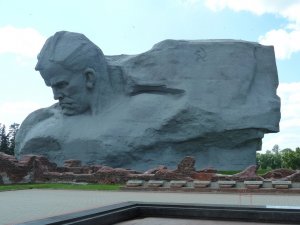 "Правый сектор" рекомендовал ветеранам не надевать советские награды