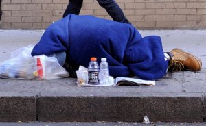 Доклад: почти половина ньюйоркцев с трудом сводит концы с концами