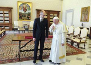 Зачем Яценюк ездил к Папе Римскому?