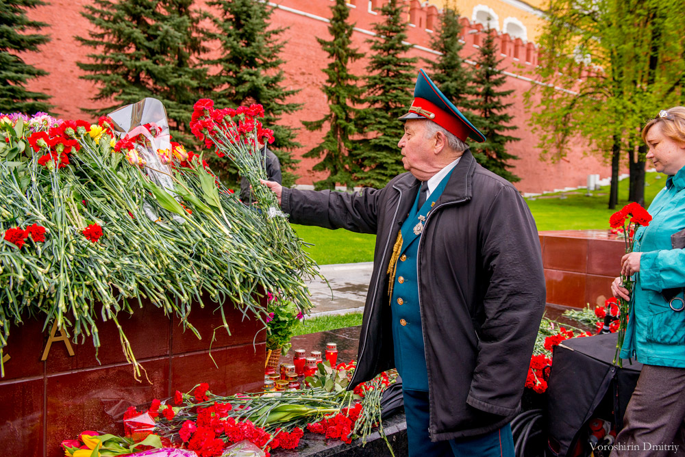 У стен Кремля прошел митинг в память погибших в Одессе