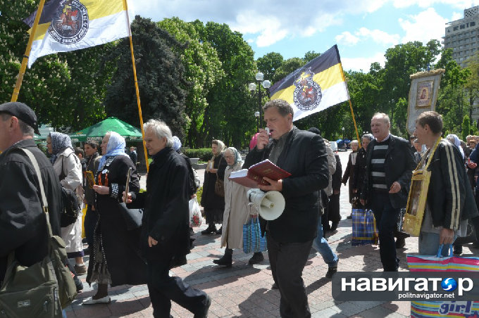 В центре Киева на глазах у хунты под носом прошло Георгиевское шествие (ФОТО)