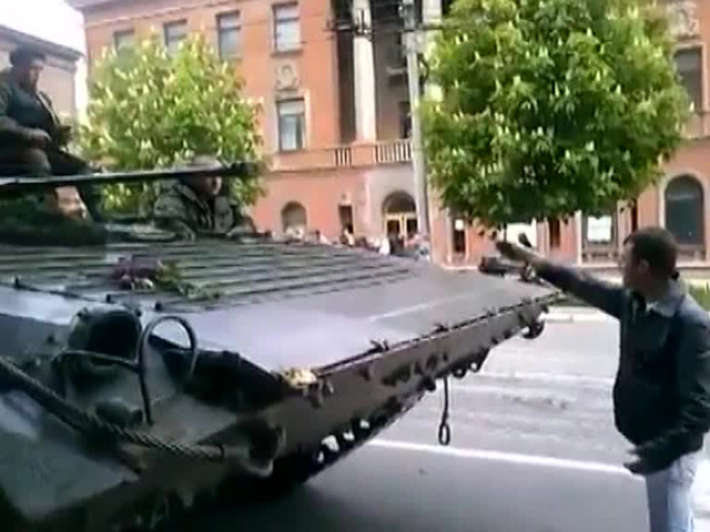 В Мариуполе каратели попытались повторить одесский сценарий В Мариуполе каратели попытались повторить одесский сценарий