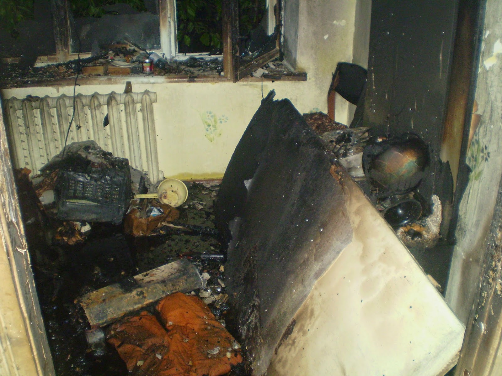 За Одессу - ответил! В Котовске сожгли квартиру активиста «Правого сектора» За Одессу - ответил! В Котовске сожгли квартиру активиста «Правого сектора»